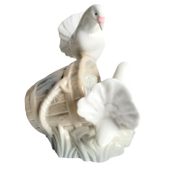 Vintage Porcelain Turtle Dove Figurine White Love Birds Sculpture Valencia Spain - Picture 6 of 13